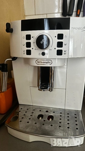 Продавам Delonghi magnifika S