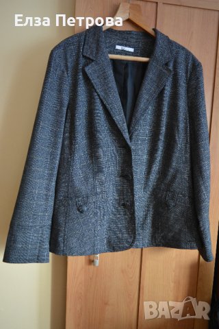 Тъмносиво сако каре със сребриста и златиста нишка