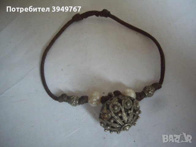 Интересна кожена филиграмна гриивна., снимка 2 - Гривни - 51794650