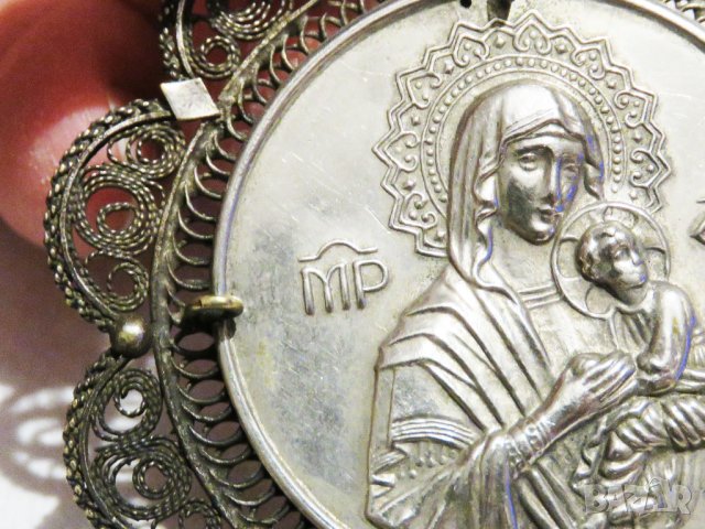 Възрожденска Сребърна икона, амулет, накит, медальон с Богородица, Дева Мария - Панагия 70 мм сребро, снимка 4 - Колиета, медальони, синджири - 35585086