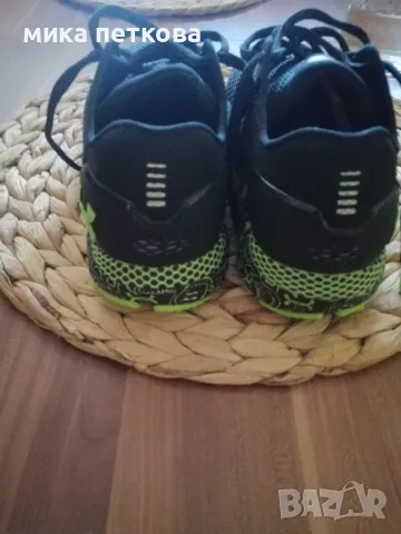 Спортни дамски обувки Under armour, снимка 2 - Маратонки - 47979640