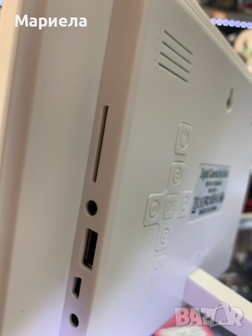 Дигитална Фоторамка 8 инча / Фоторамка с Календар и Часовник, снимка 4 - Електронни четци - 44876112