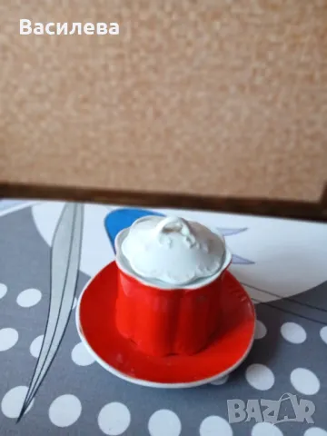 Продавам захарница