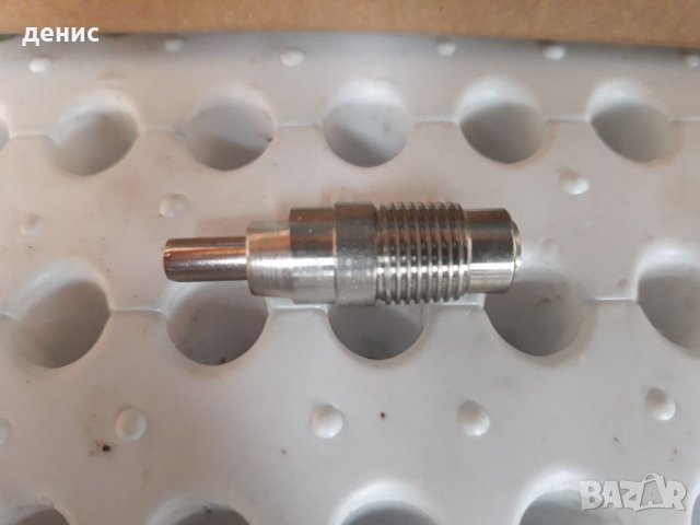 Поилки за птици и готови мо доли за клетки с поилки 