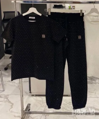 висококачествени дамски екипи loewe , снимка 2 - Спортни екипи - 50425867