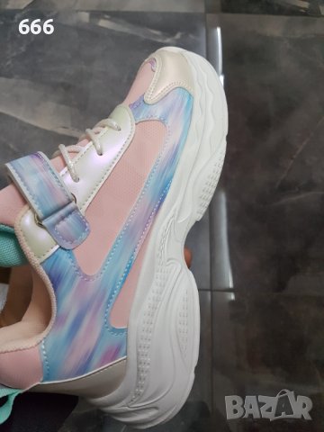 Маратонки, снимка 4 - Детски маратонки - 43189610