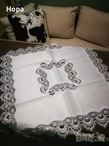 Каре за маса с Брюкселска дантела 