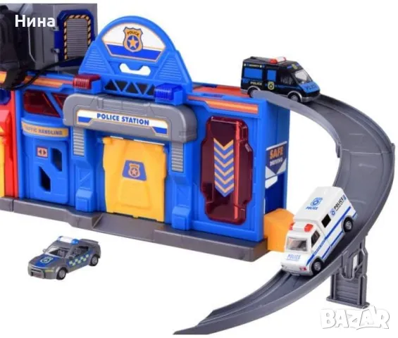 Детска играчка City Action - пожарна и полицейска станции и 6 машини в куфар с удобна дръжка 🎁🚒🚔, снимка 9 - Коли, камиони, мотори, писти - 48304682