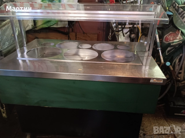 Хладилна витрина