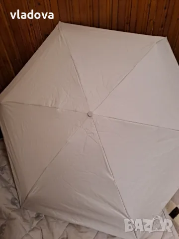 Дамски чадър тройносгъваем, снимка 3 - Други - 48417914