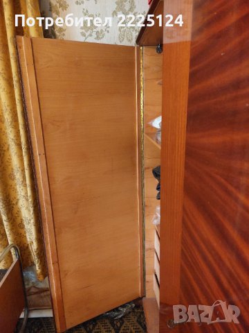 Продавам старинен гардероб, снимка 3 - Гардероби - 43401308