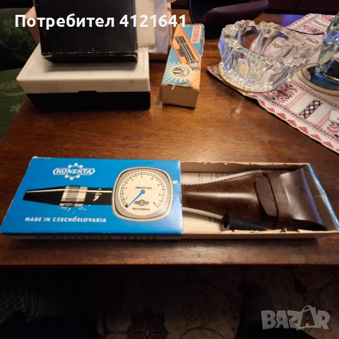 Контролен манометър  за сравняване на налягането в работните цилиндри на двигател