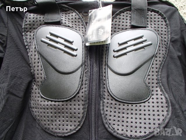 Продавам протекторна жилетка Fox, снимка 3 - Спортна екипировка - 28173547