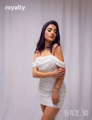 Бяла дамска рокля 