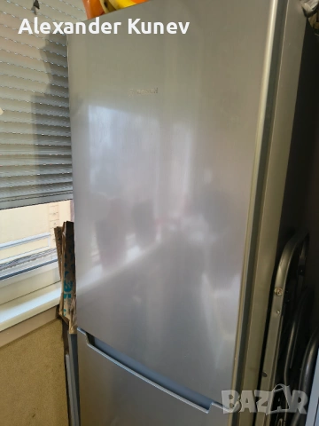 Хладилник с долен фризер Bosch KGN33NLEB