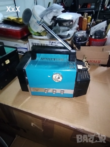 Стар телевизор за къмпинг (ретро), снимка 2 - Антикварни и старинни предмети - 52094312