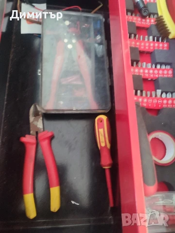 метален куфар с иструменти с инструменти, снимка 2 - Куфари с инструменти - 51133514