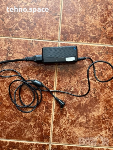 Зарядно за лаптоп, снимка 4 - Кабели и адаптери - 52002185