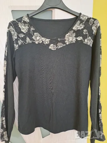 Блуза с дълъг ръкав черна с дантелени бели апликации