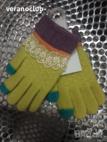 Ръкавици за момиче с дантелки, снимка 2 - Шапки, шалове и ръкавици - 43676820