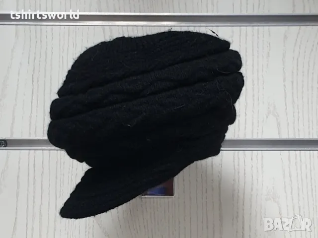 Нова зимна дамска шапка с козирка Ангора в черен цвят, снимка 10 - Шапки - 48195083