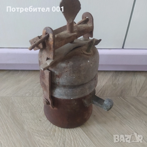 Стара миньорска карбидна лампа