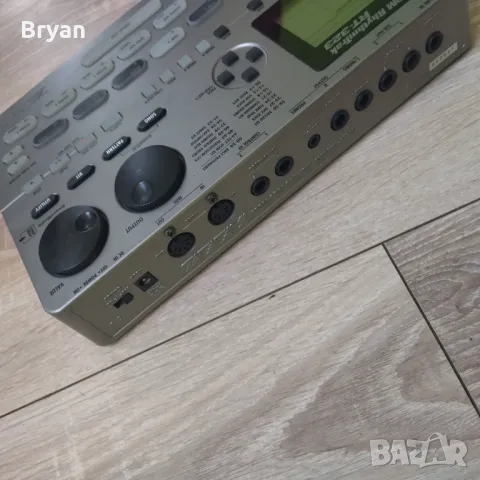 ZOOM RT-323 drum machine / дръм машина, снимка 4 - Други - 48606447