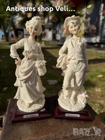 Чифт ръчно изработени порцеланови фигури Capodimonte №6147 , снимка 1