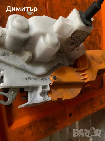 FORD KA CCU U заключващ механизъм брава за лявата предна врата , снимка 2 - Части - 50026555