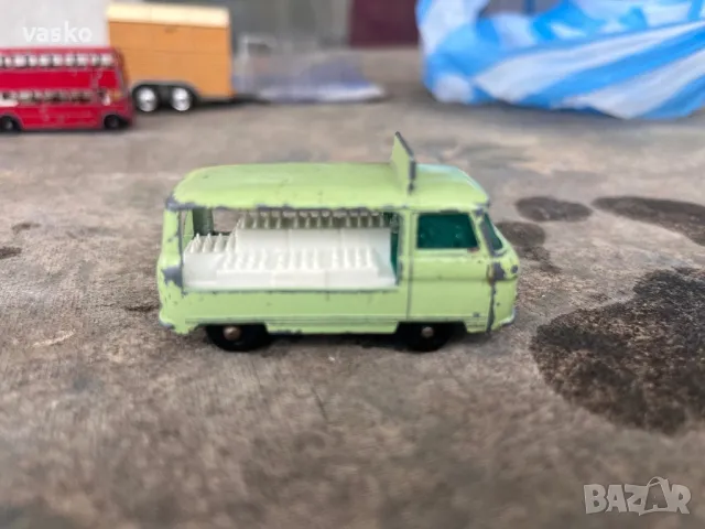 Английски Мачбокс-тесните гуми, снимка 6 - Колекции - 49697088