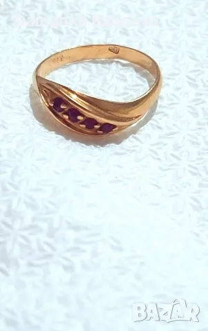 Златен пръстен с Рубини 14к проба 585, снимка 3 - Пръстени - 46160295