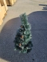 Елха - Изкуствена коледна елха с бели връхчета и шишарки , снимка 11