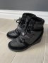 Маратонки на платформа - Armani Jeans, снимка 1 - Дамски ежедневни обувки - 34624400