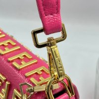 💥Fendi Versace уникални дамски чанти / различни цветове💥, снимка 12 - Чанти - 43613084