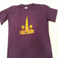 Лилава тениска Бурж Дубай, произведена в Обединените Арабски Емирства , оригинална , златен принт с , снимка 1 - Тениски - 37416372