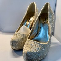 Бутикови обувки -чисто нови  No 36, снимка 4 - Дамски обувки на ток - 43479381