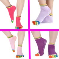 Чорапи за йога, с шарени пръсти, чорапи за пилатес, размер: 35-39, снимка 1 - Йога - 43898443