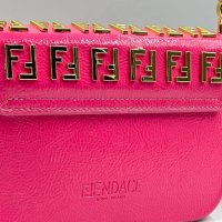 💥Fendi Versace уникални дамски чанти / различни цветове💥, снимка 13 - Чанти - 43613084