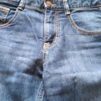 ОРИГИНАЛНИ юношески дънки BENETON, снимка 1 - Детски панталони и дънки - 26680511