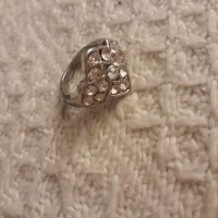 Дамски пръстен нов размер 5, снимка 4 - Пръстени - 32365870