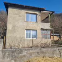 продавам кьща в провадия, снимка 2 - Къщи - 44881968