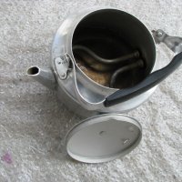 Алуминиев чайник 2,5л с нагревател, снимка 3 - Други стоки за дома - 28383259