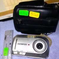 OLYMPUS 4.0 MEGAPIXELS MADE in JAPAN Стар ДИГИТАЛЕН ФОТОАПАРАТ ОЛИМПУС с МАРКОВ КАЛЪФ Targus 40766, снимка 1 - Фотоапарати - 43496750