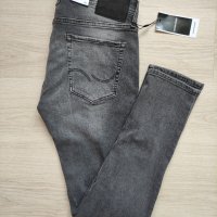 Мъжки дънки Jack&Jones размер 32, снимка 1 - Дънки - 36757071