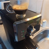 Кафе машина Гаджия Вива стил с ръкохватка с крема диск, работи перфектно и прави страхотно кафе, снимка 4 - Кафемашини - 39575898