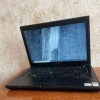 Продавам Лаптоп DELL със Зарядно, снимка 1 - Лаптоп аксесоари - 42976299