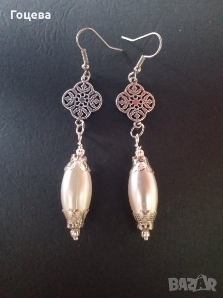 Красиви обици с овални перли и орнаменти в цвят Сребро , снимка 1