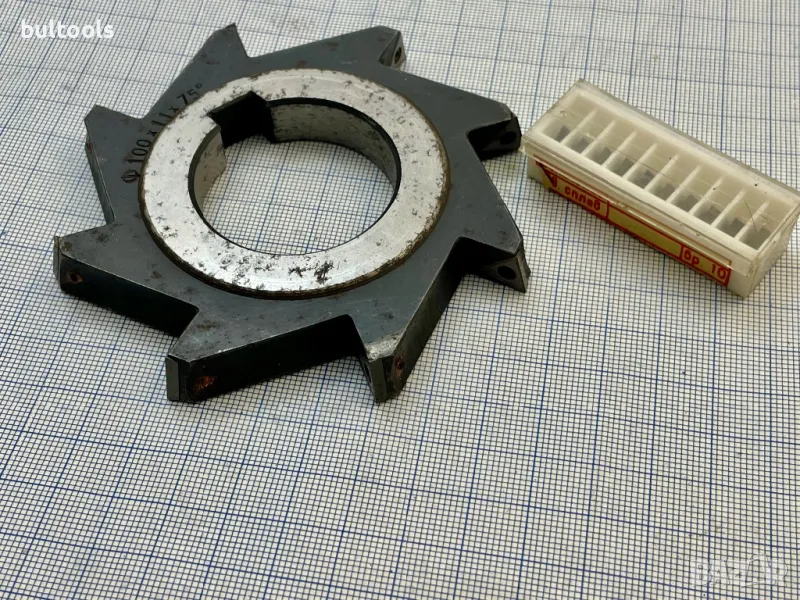 Ъглова фреза с твърдосплавни пластини, снимка 1