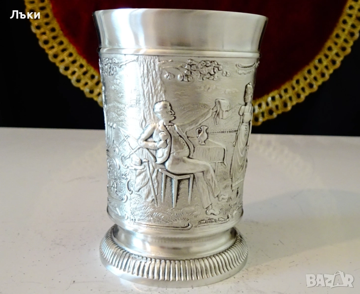 Калаена чаша за вино серия Lindenwirtin,любовна песен. , снимка 1