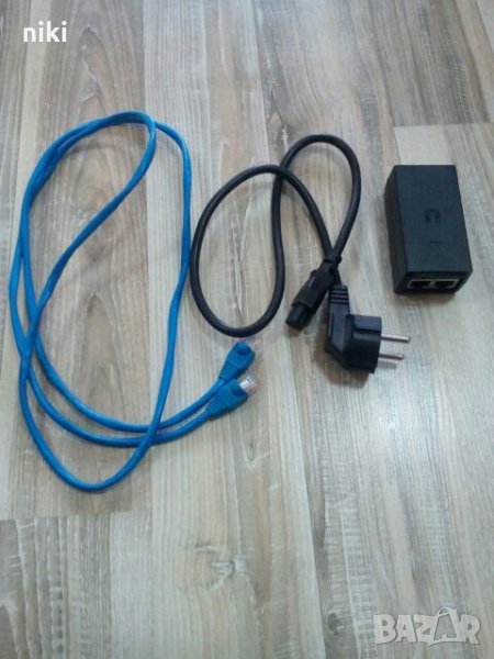 Зарядно и кабел за интернет, снимка 1